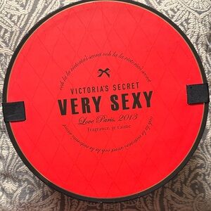 🎁Victoria’s Secret Collectible Gift Box (Empty)🎁